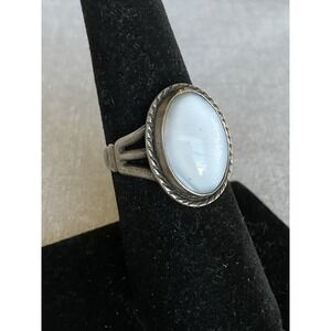 Vintage 925 Sterling Silver Oval Cabochon Moonstone Ring Size 7.25